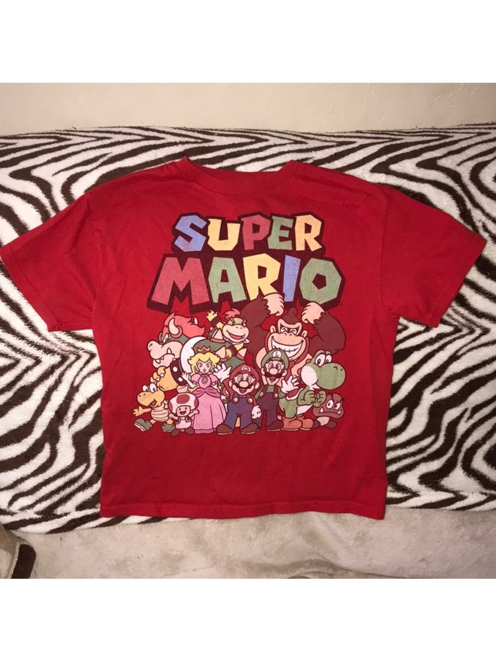 Nintendo super Mario delta pro weight Red Kids Graphic T-Shirt damaged